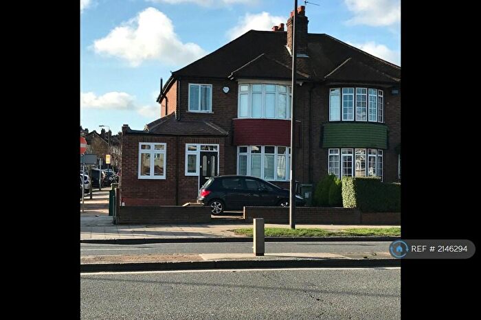 3 Bedroom Semi-Detached House To Rent In Sidcup Road, London, SE9