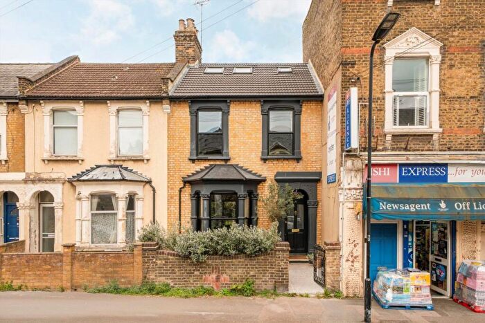 4 Bedroom Terraced House For Sale In Glyn Road, Clapton, E5