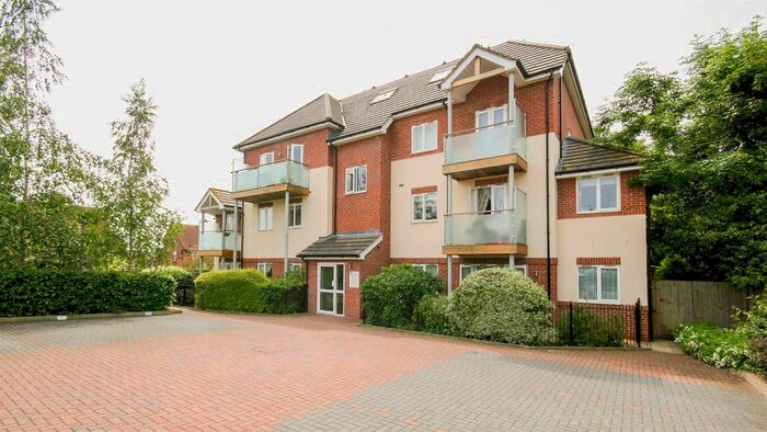 1 Bedroom Flat To Rent In Thorney Court, Harlington Road, Uxbridge, UB8