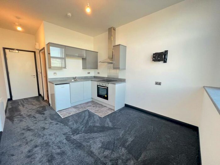 Flat To Rent In West Road, Harlow, CM20