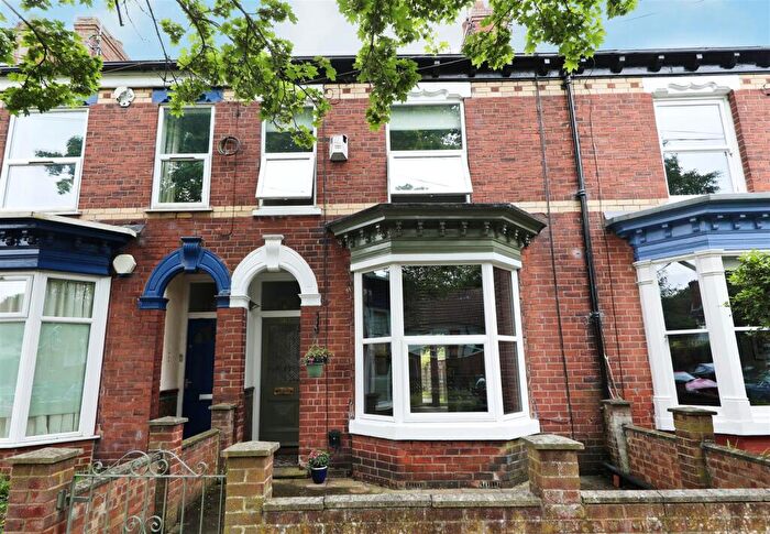 3 Bedroom Terraced House For Sale In Ella Street, Hull, HU5
