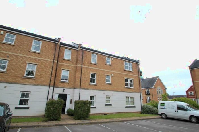 2 Bedroom Flat To Rent In Mansion Gate Mews, Leeds, West Yorkshire, LS7