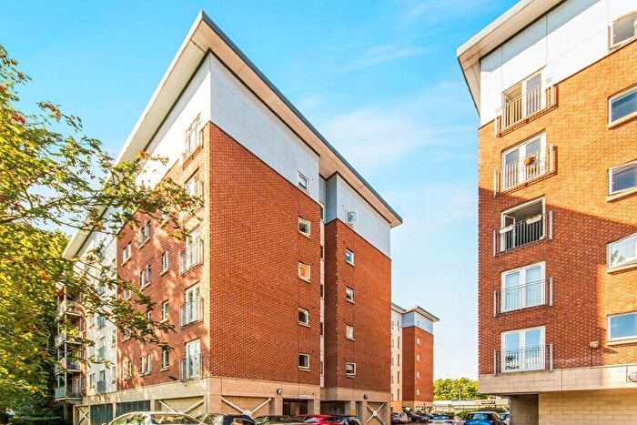 2 Bedroom Apartment For Sale In Elmira Way, Salford, Greater Manchester, M5