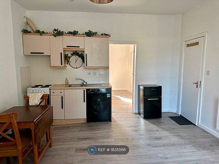 1 Bedroom Flat To Rent In Ormskirk Road, Wigan, WN5