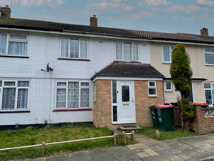 3 Bedroom Terraced House To Rent In Shepherd Close, Crawley, RH10