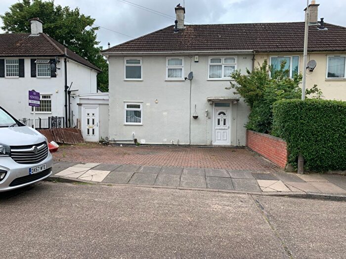3 Bedroom Semi-Detached House To Rent In Cordery Road, Leicester, LE5