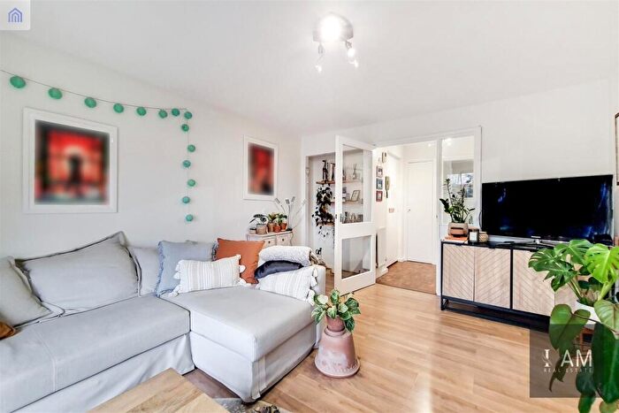 1 Bedroom Flat To Rent In Jenson Way, London, SE19