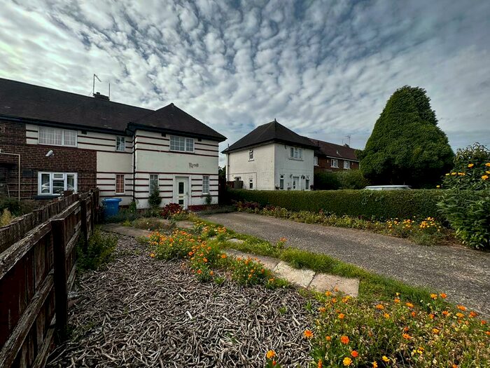 3 Bedroom Semi-Detached House To Rent In Hereford Road, Chaddesden, Derby, DE21