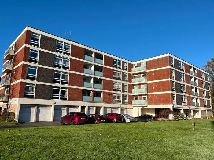 2 Bedroom Apartment For Sale In Amethyst Court, Chelmscote Road, Solihull, B92