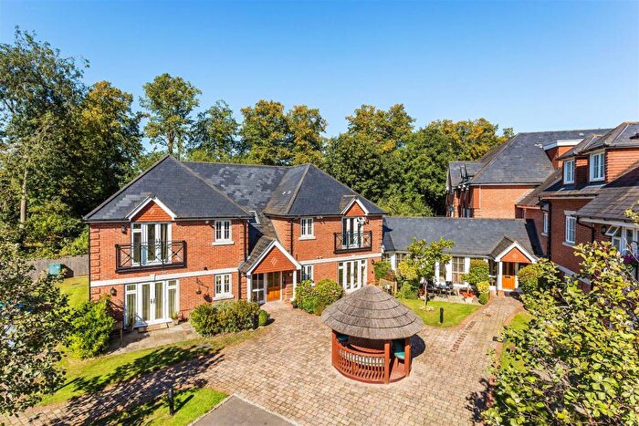 2 Bedroom Apartment For Sale In Ashtead, KT21