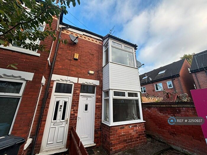 2 Bedroom Terraced House To Rent In Laburnum Avenue, Hull, HU5