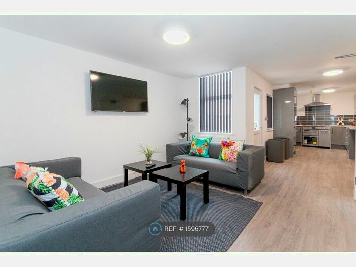 6 Bedroom Terraced House To Rent In Saxony Road, Liverpool, L7