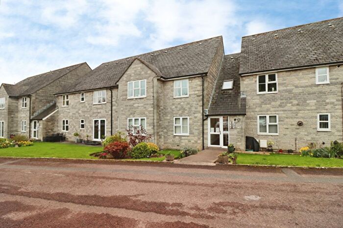 1 Bedroom Flat For Sale In Shortwood Road, Pucklechurch, Bristol, BS16