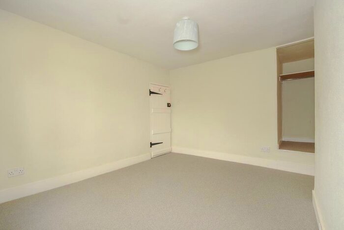 2 Bedroom Cottage To Rent In Kidlington, Oxford, OX5