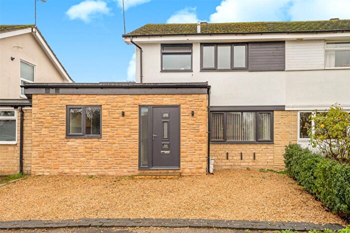 3 Bedroom Semi Detached House For Sale In Lords Piece Road, Chipping Norton, Oxfordshire, OX7