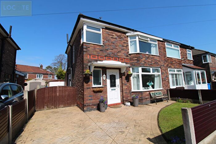3 Bedroom Semi Detached House For Sale In Hartland Avenue, Urmston, M41