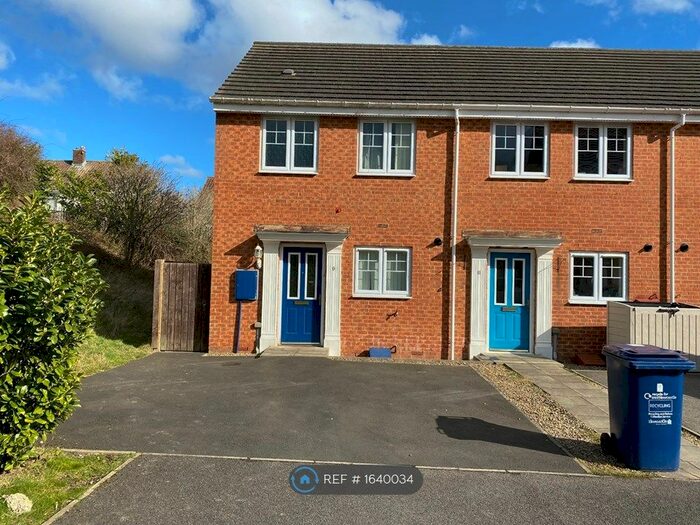 3 Bedroom Semi-Detached House To Rent In Kelvedon Avenue, Newcastle Upon Tyne, NE3