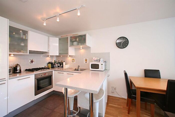 1 Bedroom Flat To Rent In Clipstone Street, London, W1W
