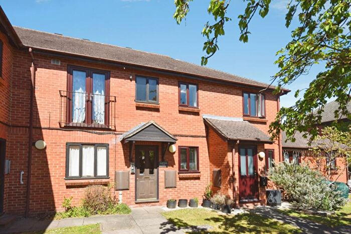 2 Bedroom Flat To Rent In Plested Court, Stoke Mandeville, Aylesbury, HP22