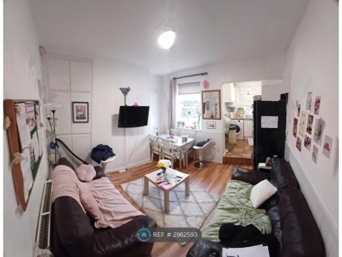 4 Bedroom Terraced House To Rent In Ramsey Road, Sheffield, S10