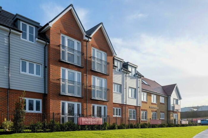 2 Bedroom Apartment For Sale In Westwood Cross, Margate, CT9