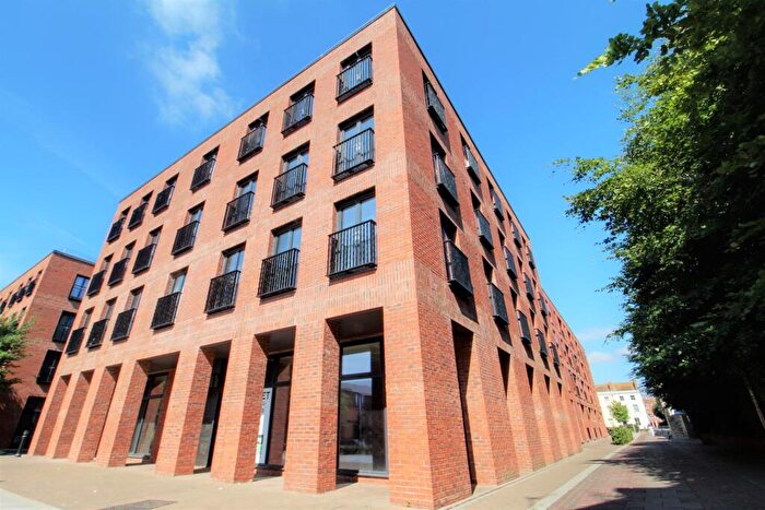 2 Bedroom Apartment For Sale In Friars Orchard, Gloucester, GL1