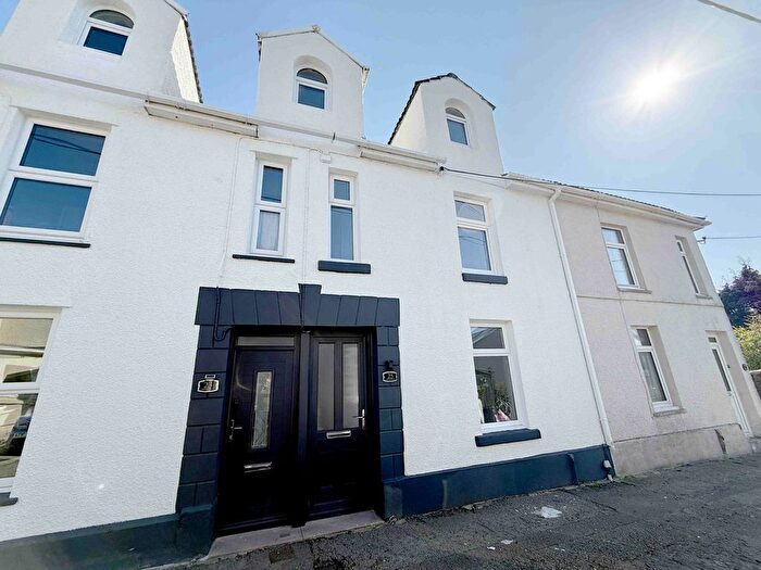 2 Bedroom Terraced House To Rent In Pontarddulais, SA4