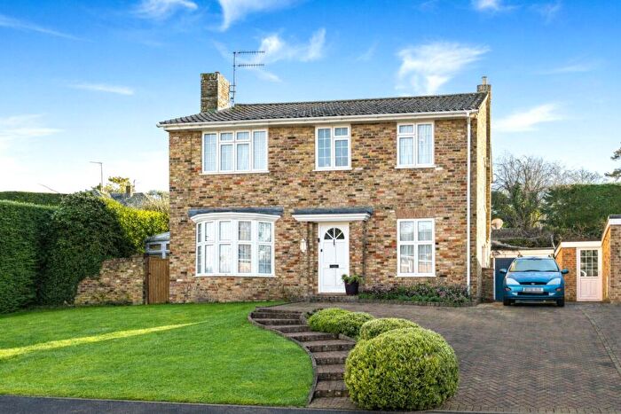 4 Bedroom Detached House For Sale In Huntsmead, Alton, Hampshire, GU34