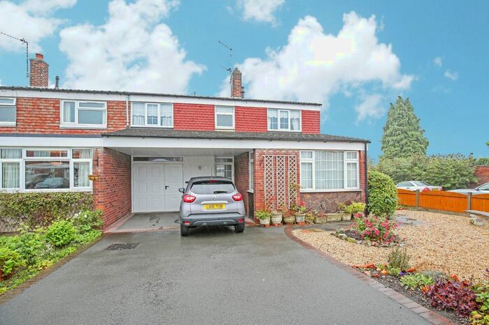 3 Bedroom End Of Terrace House For Sale In Royal Meadow Drive, Atherstone CV9