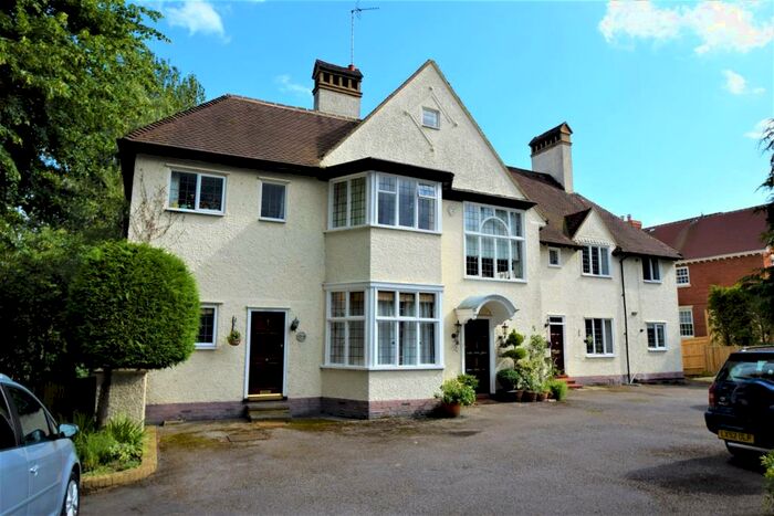 1 Bedroom Flat To Rent In Denbridge Road, Bickley, BR1