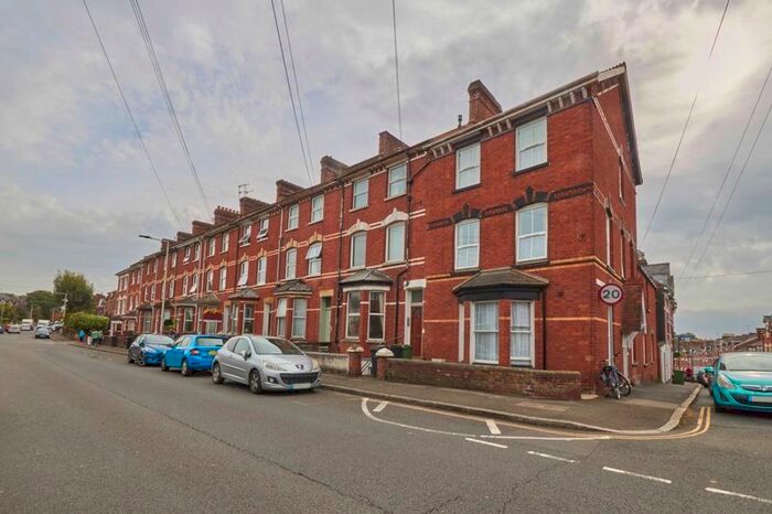 2 Bedroom Flat To Rent In Union Road, Exeter, EX4
