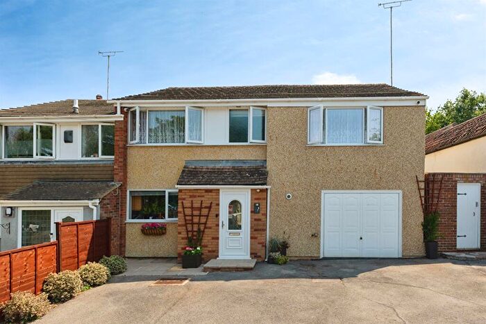 5 Bedroom Semi-Detached House For Sale In Woodside Road, Kingswood, Bristol, BS15