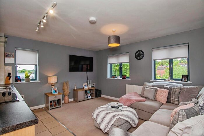 2 Bedroom Flat For Sale In Castle Road, Kidderminster, Worcestershire, DY11