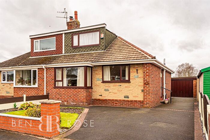 3 Bedroom Semi-Detached Bungalow For Sale In Latimer Drive, New Longton, Preston, PR4