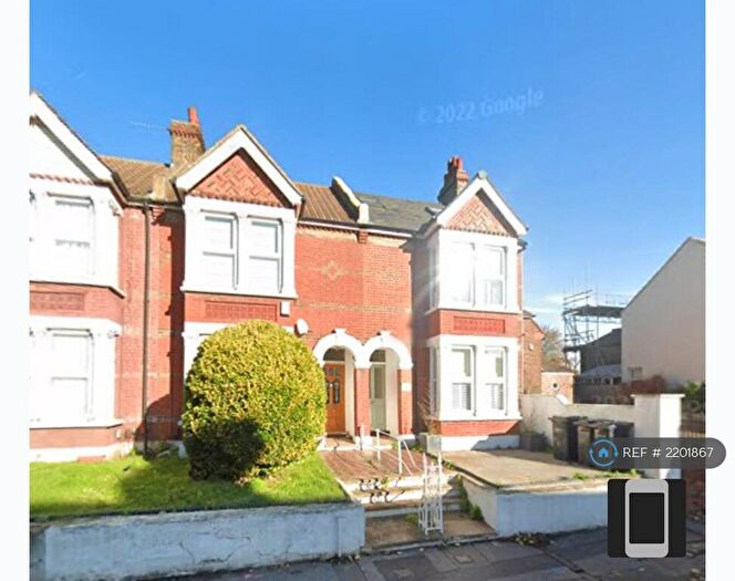 3 Bedroom Terraced House To Rent In Old Road West, Gravesend, DA11