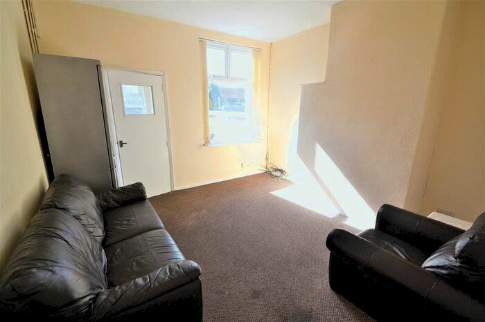 2 Bedroom Terraced House To Rent In Welford Street, Salford, M6