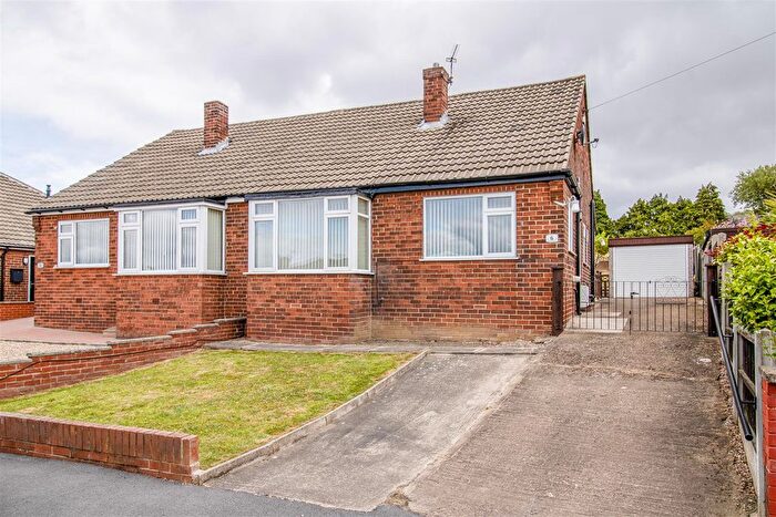 2 Bedroom Semi-Detached Bungalow For Sale In Watson Avenue, Dewsbury, WF12