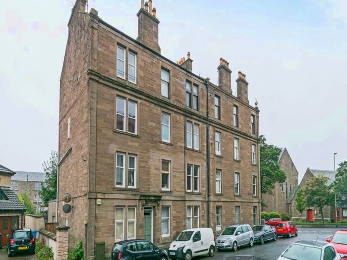 2 Bedroom Flat To Rent In /L Lytton Street, DD2