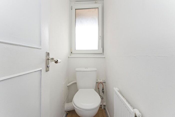 2 Bedroom Flat To Rent In Clendon Way London, SE18