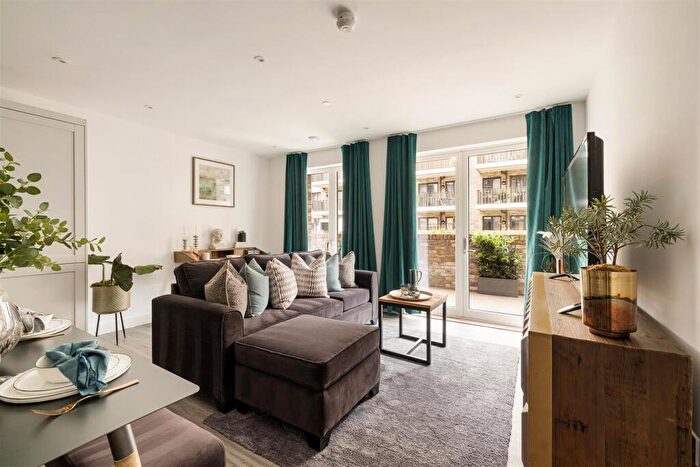 2 Bedroom Apartment For Sale In Forest Road, Walthamstow, E17