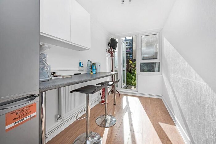5 Bedroom Apartment To Rent In Thornton House, SE17