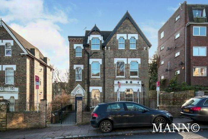 2 Bedroom Flat To Rent In Westwood Hill, London, SE26