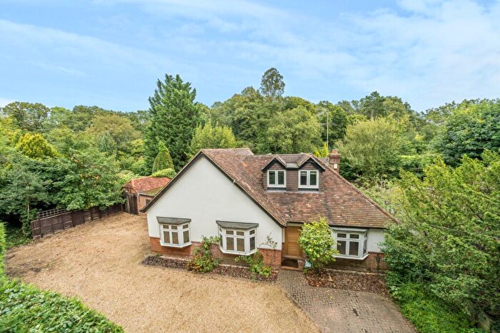 4 Bedroom Detached House To Rent In Chobham Road, Knaphill, Woking, Surrey, GU21