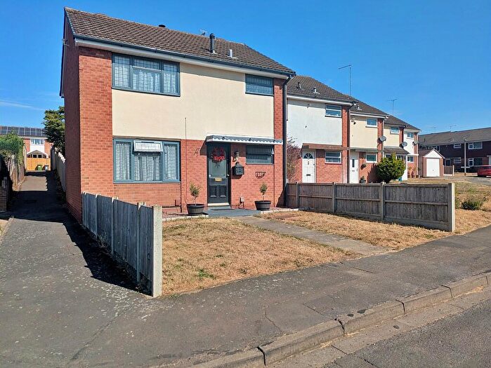 3 Bedroom Semi-Detached House For Sale In Grasmere Close, Brownsover, Rugby, CV21