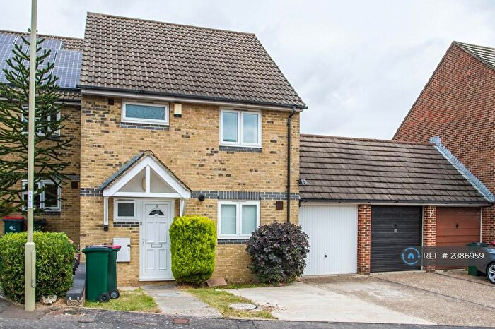 3 Bedroom Semi-Detached House To Rent In Watson Close, Maidenbower, Crawley, RH10