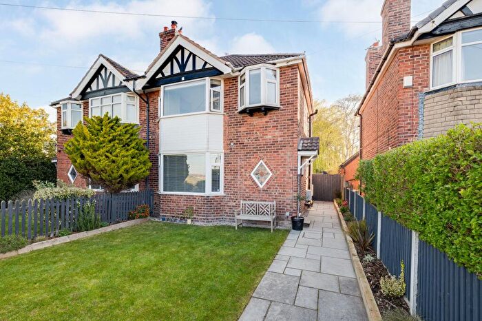 3 Bedroom Semi-Detached House For Sale In Dee Banks, Great Boughton, CH3