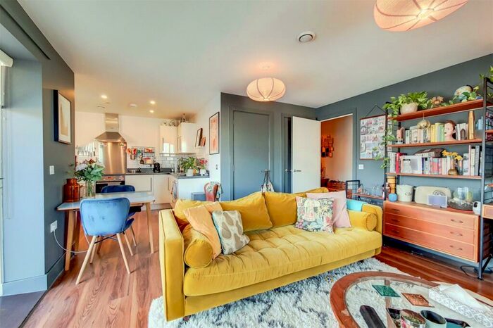 2 Bedroom Flat To Rent In The Move, Loudoun Road, NW8