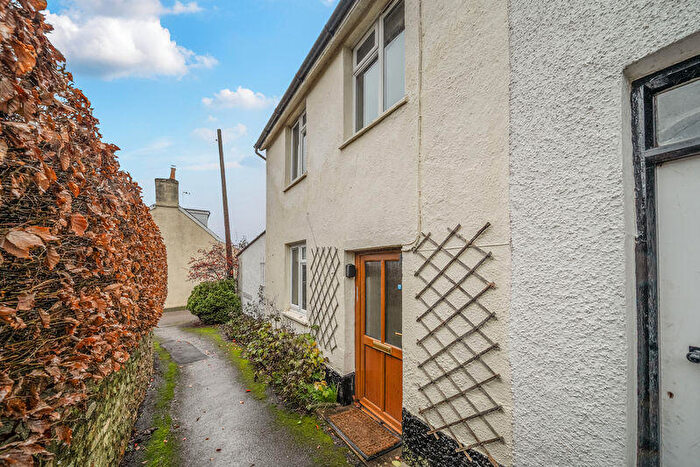 2 Bedroom Cottage For Sale In Threadneedle Street, Culmstock, EX15