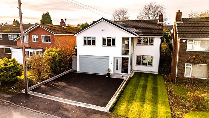4 Bedroom Detached House For Sale In Whitley Drive, Streetly, B74