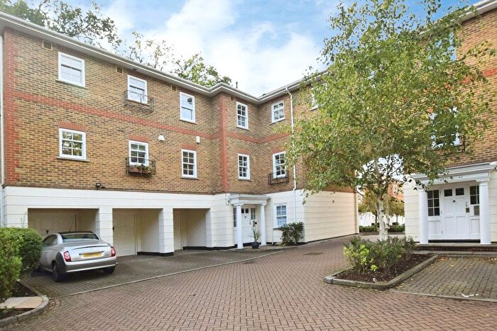 2 Bedroom Flat To Rent In Markham Court, Camberley, GU15
